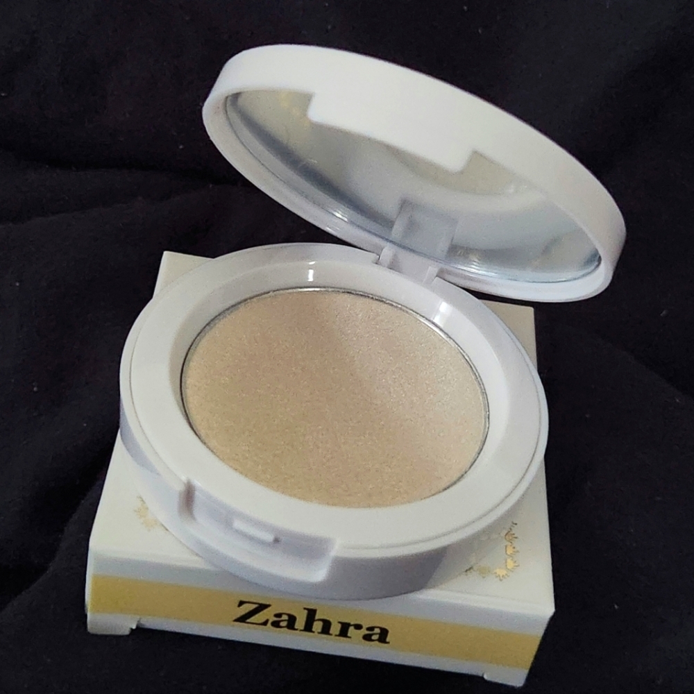 FARAH Zahra Champagne Highlighter NIB